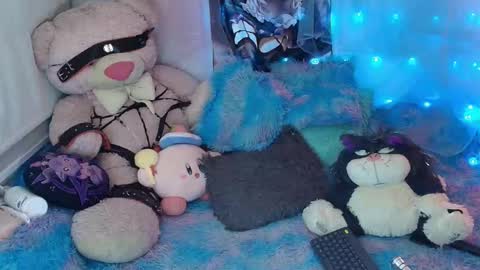 Snapshot of elfen_miu chatting on 03/04/26, 02:17 miu online show from 03/04/26, 02:17