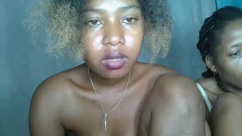 elia011 online show from 01/17/25, 02:08