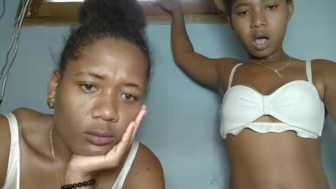 elia011 online show from 02/06/25, 02:04