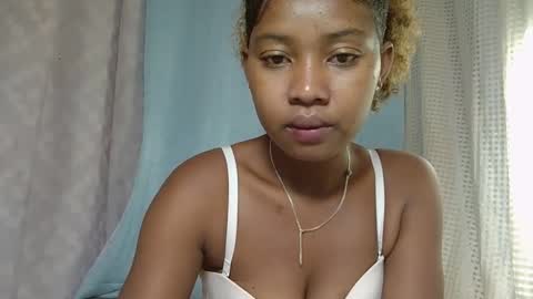 elia011 online show from 02/22/25, 07:56