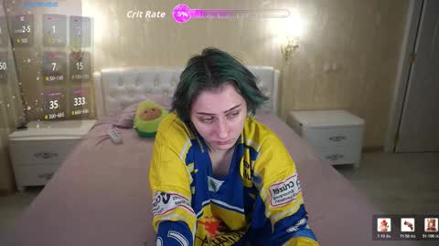 Luna online show from 12/22/25, 01:52