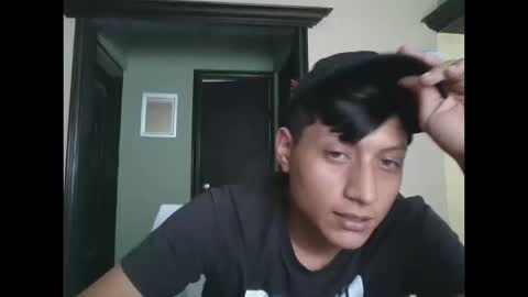 Snapshot of eliasborrego0327 chatting on 10/16/25, 07:15 coppel online show from 10/16/25, 07:15