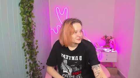 elieiza_xo online show from 10/21/25, 02:34