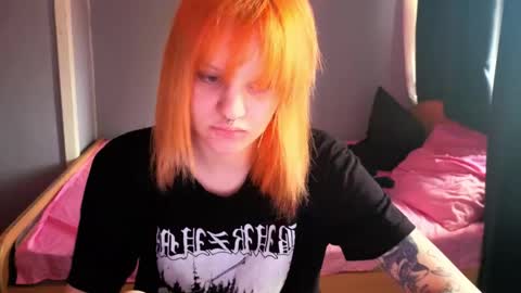 elieiza_xo online show from 05/02/26, 09:25