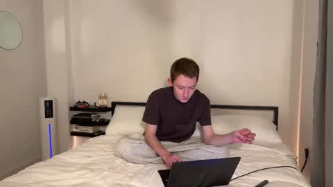 Snapshot of eligraysonx chatting on 12/23/25, 01:47 Eli Grayson online show from 12/23/25, 01:47