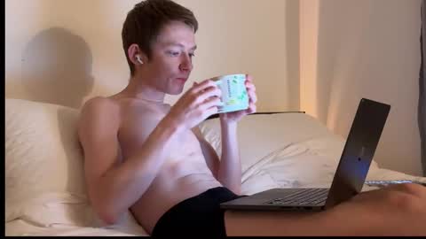 Snapshot of eligraysonx chatting on 01/15/26, 02:05 Eli Grayson online show from 01/15/26, 02:05