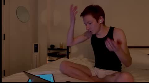 Snapshot of eligraysonx chatting on 01/17/26, 01:32 Eli Grayson online show from 01/17/26, 01:32