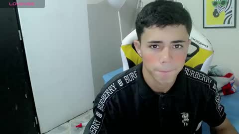 Snapshot of elii_797 chatting on 11/11/25, 12:16 bby-santy online show from 11/11/25, 12:16