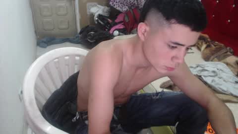 Snapshot of elii_797 chatting on 02/20/26, 04:29 bby-santy online show from 02/20/26, 04:29