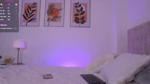 E L I I Z A B E T H   online show from 09/13/25, 12:43