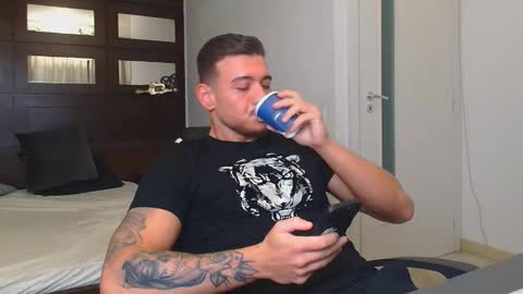 ElijahThorne online show from 01/19/26, 05:11