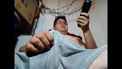 Snapshot of elimposstor chatting on 12/16/24, 01:43 elimposstor online show from 12/16/24, 01:43