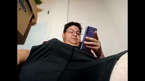 Snapshot of elimposstor chatting on 12/23/24, 10:01 elimposstor online show from 12/23/24, 10:01