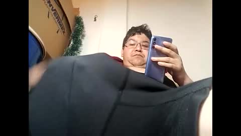 Snapshot of elimposstor chatting on 12/27/24, 11:28 elimposstor online show from 12/27/24, 11:28