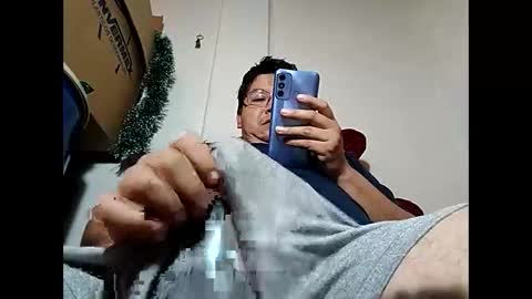 Snapshot of elimposstor chatting on 01/06/25, 02:36 elimposstor online show from 01/06/25, 02:36