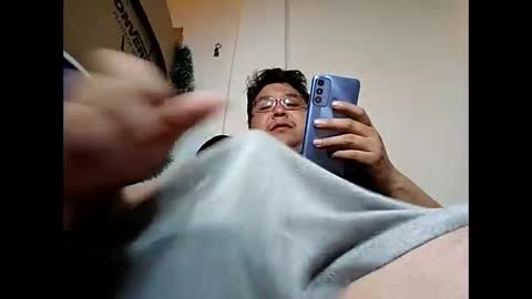 Snapshot of elimposstor chatting on 01/06/25, 08:18 elimposstor online show from 01/06/25, 08:18