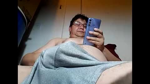 Snapshot of elimposstor chatting on 01/15/25, 02:17 elimposstor online show from 01/15/25, 02:17