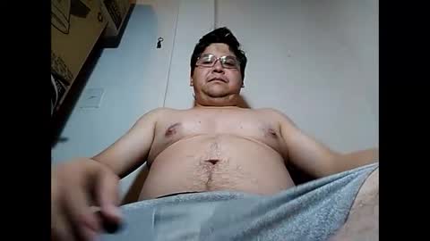 Snapshot of elimposstor chatting on 01/28/25, 12:11 elimposstor online show from 01/28/25, 12:11