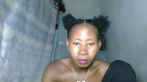 elina981 online show from 02/02/26, 10:47