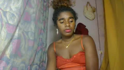 Snapshot of elina981 chatting on 05/01/26, 01:05 elina981 online show from 05/01/26, 01:05