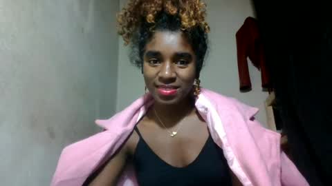 Snapshot of elina981 chatting on 07/04/26, 12:44 elina981 online show from 07/04/26, 12:44