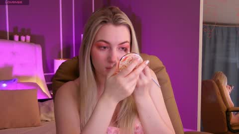 Elina online show from 02/05/25, 01:26