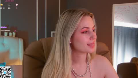 Elina online show from 02/05/25, 07:29