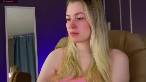 Elina online show from 03/09/25, 01:04