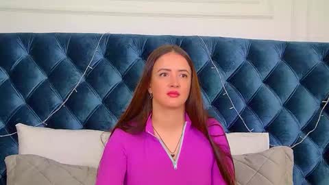 Snapshot of elinabellucci chatting on 01/09/26, 04:37 ElinaBellucci online show from 01/09/26, 04:37