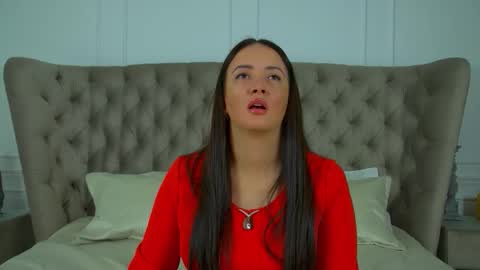 Snapshot of elinabellucci chatting on 02/05/26, 04:50 ElinaBellucci online show from 02/05/26, 04:50