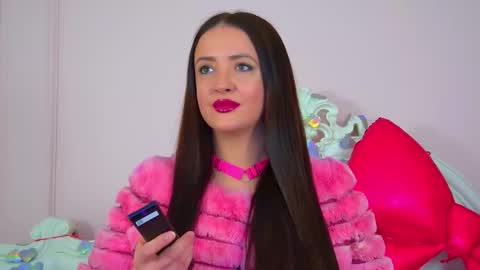 Snapshot of elinabellucci chatting on 02/13/26, 06:09 ElinaBellucci online show from 02/13/26, 06:09