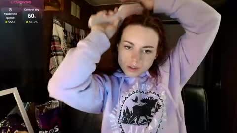 Snapshot of elinalaverins chatting on 07/05/26, 03:34 Elina online show from 07/05/26, 03:34