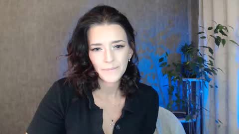 Elina online show from 12/22/25, 10:29