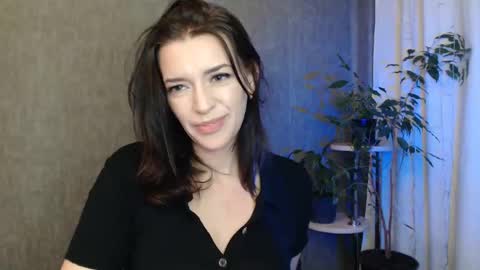 Snapshot of elinapretty chatting on 05/25/26, 11:55 Elina online show from 05/25/26, 11:55