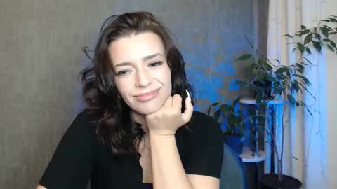 Snapshot of elinapretty chatting on 05/26/26, 11:45 Elina online show from 05/26/26, 11:45