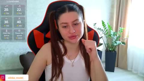 Elina online show from 10/04/25, 06:55