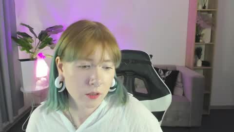 Snapshot of elira_vane chatting on 06/02/26, 03:08 Elira Vane online show from 06/02/26, 03:08