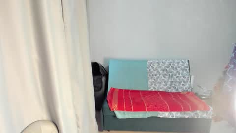 Snapshot of elis_gabbi chatting on 12/16/25, 01:32 Elis online show from 12/16/25, 01:32