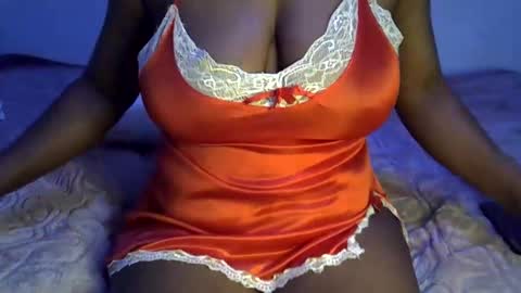 Snapshot of elisa044 chatting on 09/19/25, 03:19 lisathegoddess online show from 09/19/25, 03:19