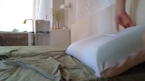 Snapshot of elisa_bright chatting on 06/22/26, 10:01 Tati online show from 06/22/26, 10:01