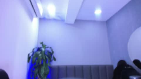 Elisa online show from 02/18/25, 02:49