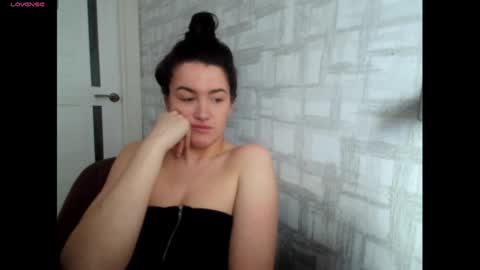 elisa_cherryblack online show from 04/28/26, 06:51