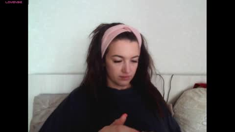 Snapshot of elisa_dove208 chatting on 10/07/25, 03:47 elisa_dove208 online show from 10/07/25, 03:47