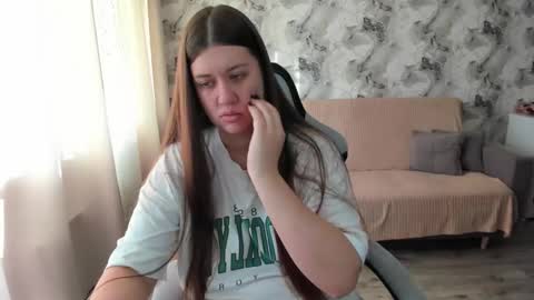 Aletta Oushen online show from 10/03/25, 10:01