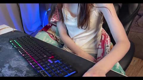 Elisa North online show from 01/26/25, 02:30