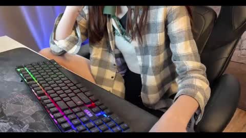 Elisa North online show from 01/28/25, 07:43