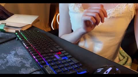 Elisa North online show from 01/29/25, 05:24