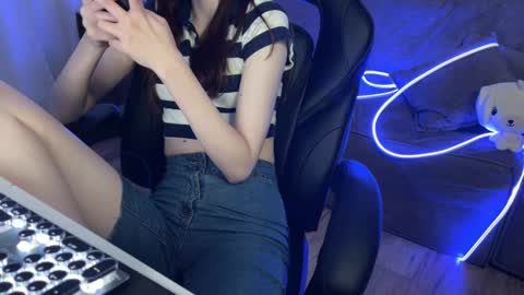 Elisa North online show from 02/10/25, 10:31