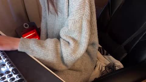 Elisa North online show from 03/02/25, 05:25