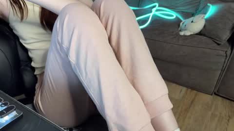 Elisa North online show from 03/06/25, 04:28